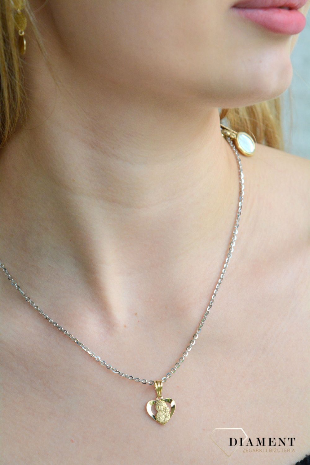 Złota zawieszka 585 medalik Matka Boska Częstochowska serce ZA 7411.jpg